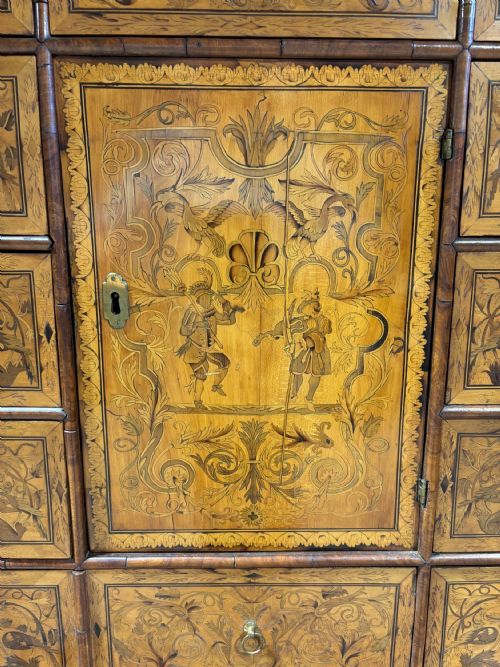 17TH CENTURY SEAWEED MARQUETRY WALNUT CABINET ON STAND - ADDITIONAL PHOTO 11