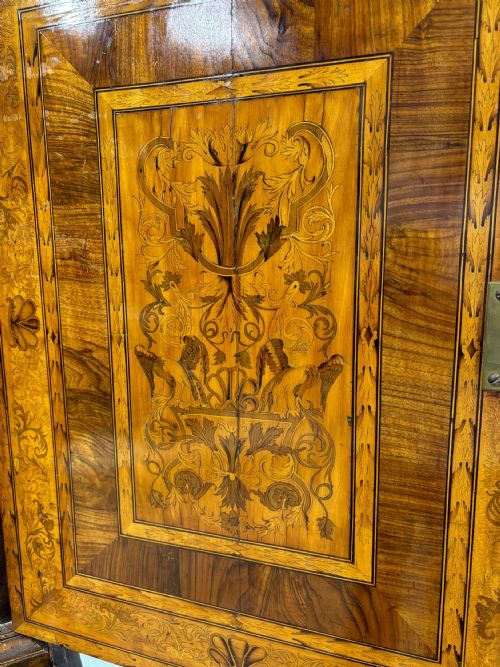 17TH CENTURY SEAWEED MARQUETRY WALNUT CABINET ON STAND - ADDITIONAL PHOTO 10