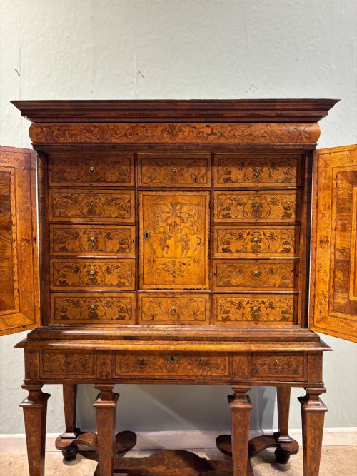 17TH CENTURY SEAWEED MARQUETRY WALNUT CABINET ON STAND - ADDITIONAL PHOTO 9