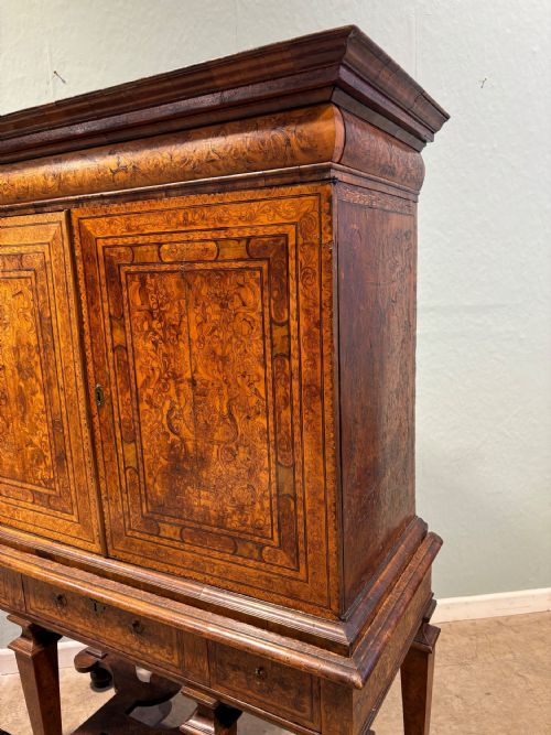 17TH CENTURY SEAWEED MARQUETRY WALNUT CABINET ON STAND - ADDITIONAL PHOTO 6
