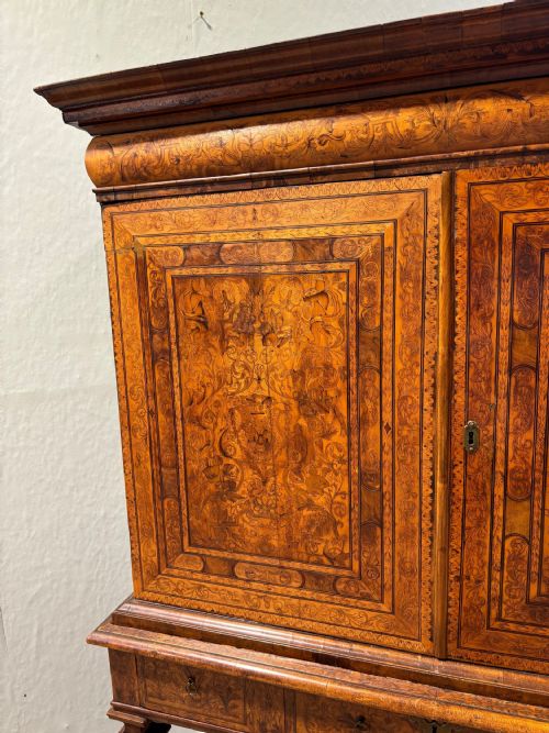 17TH CENTURY SEAWEED MARQUETRY WALNUT CABINET ON STAND - ADDITIONAL PHOTO 5