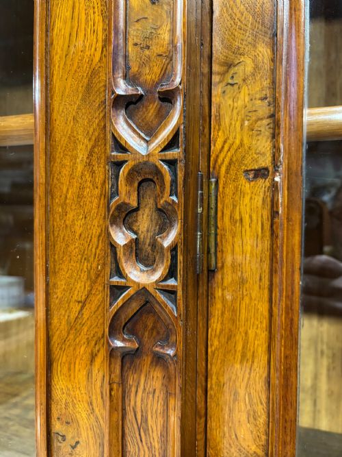 GOTHIC REVIVAL 19TH CENTURY POLLARD OAK BOOKCASE - ADDITIONAL PHOTO 12