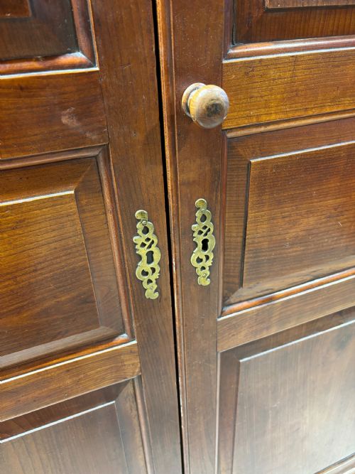 18TH CENTURY CHANNEL ISLANDS WARDROBE - ADDITIONAL PHOTO 1