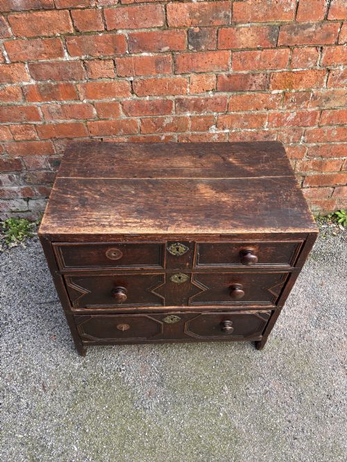 17TH CENTURY OAK MOULDED FRONT SMALL CHEST OF DRAWERS - ADDITIONAL PHOTO 2
