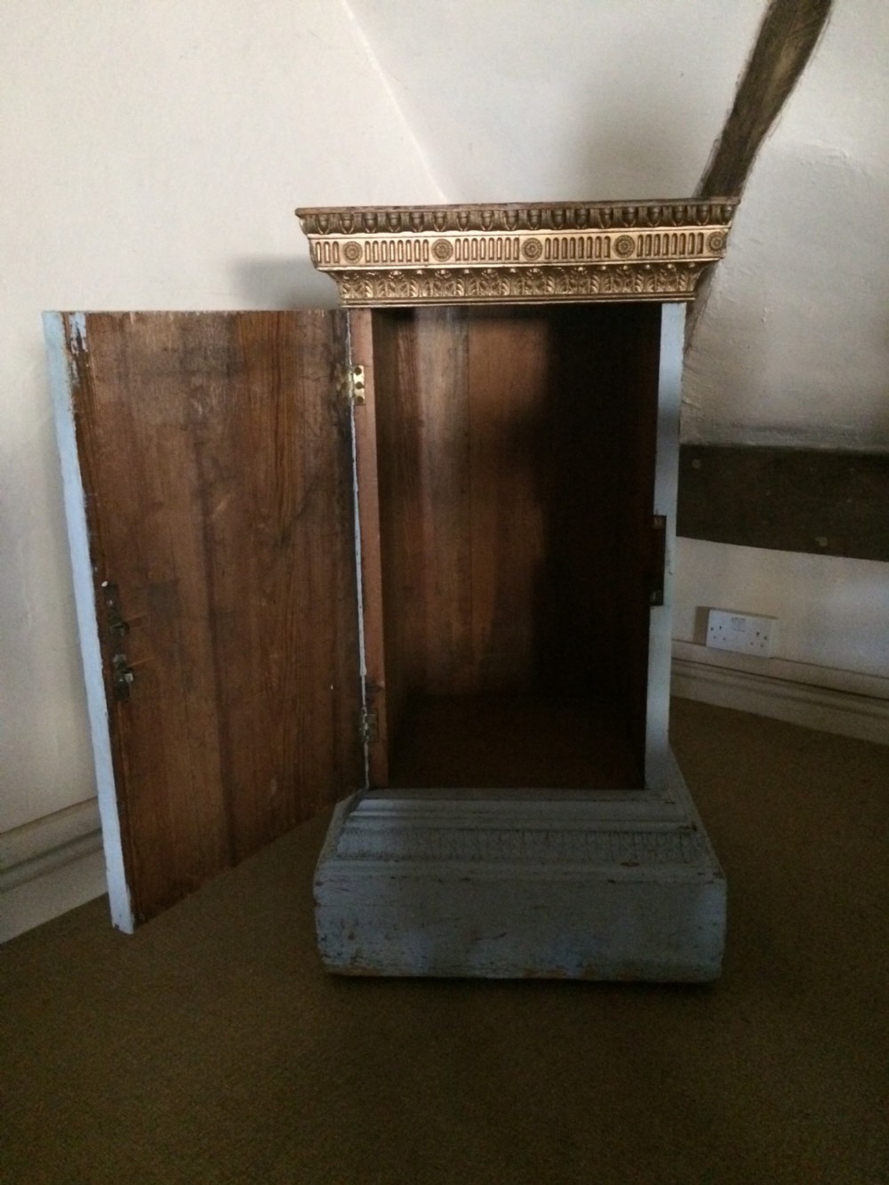 18th C decorated and painted dining room pedestal View III