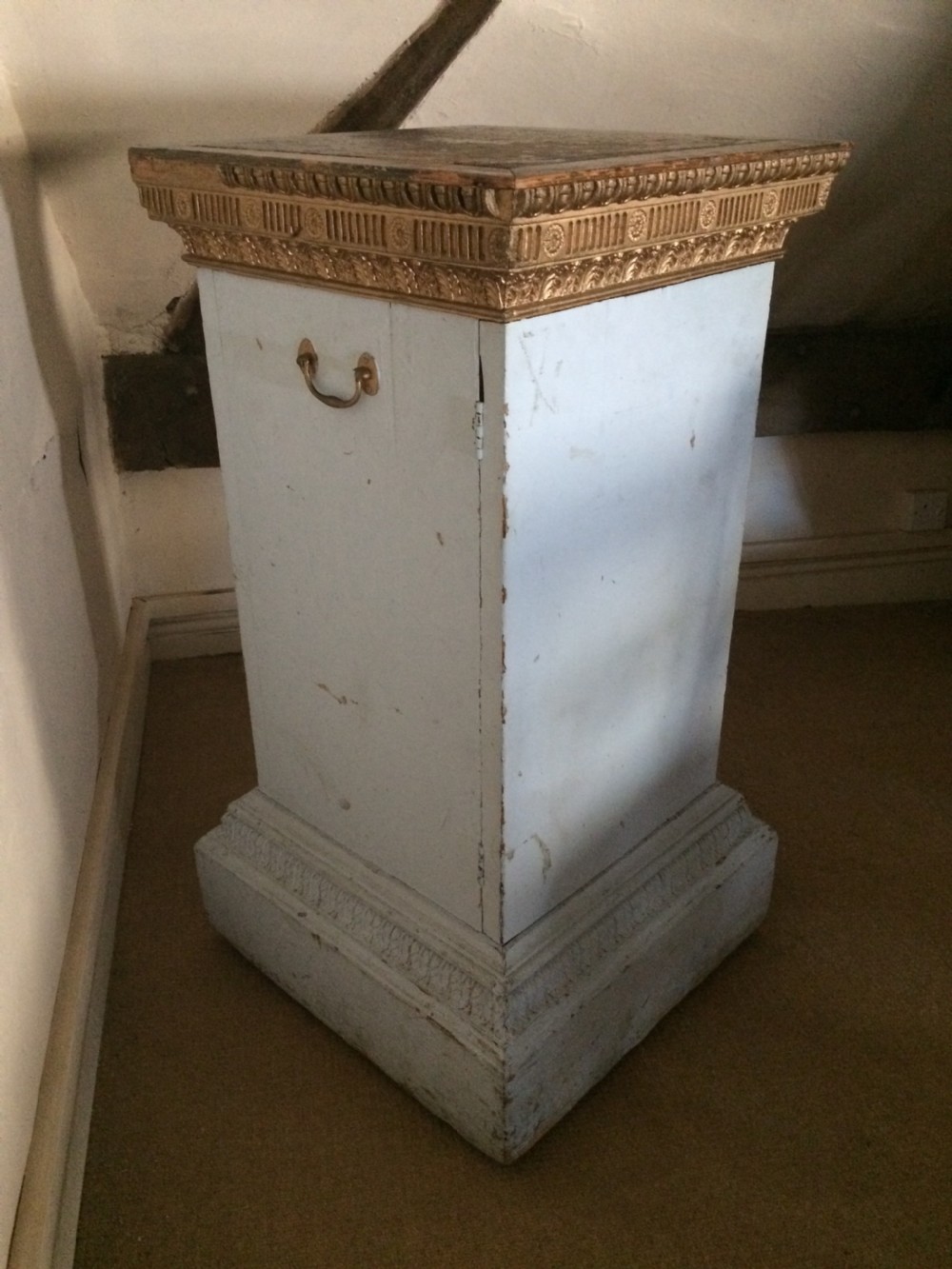 18th C decorated and painted dining room pedestal View VI