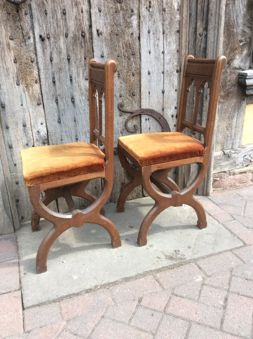19thC Pair of Gothic revival oak small chairs View II