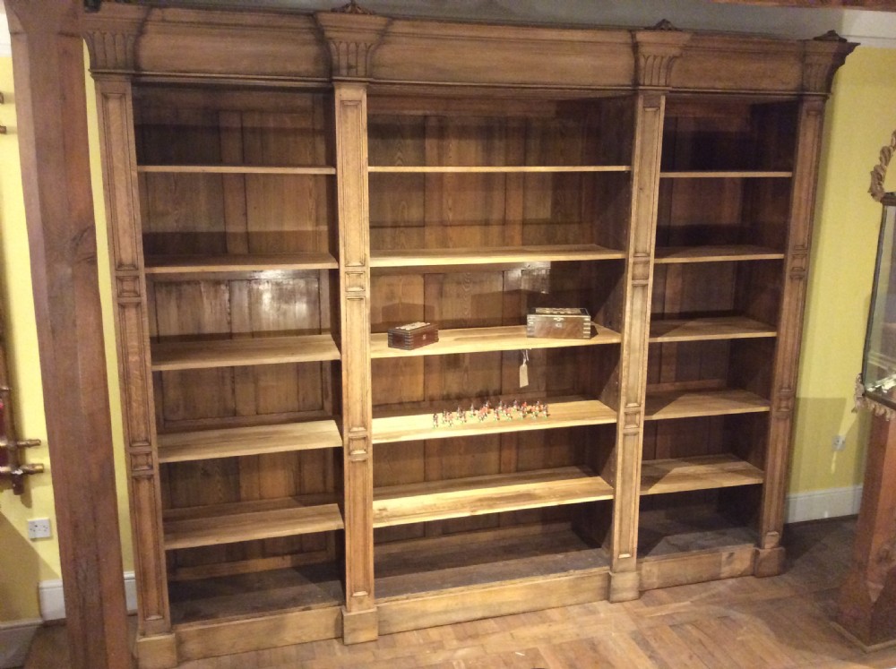 19thC English Oak architectural open fronted 3 selectional bookcase