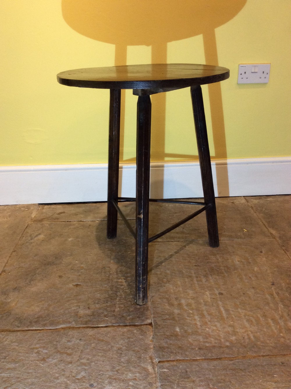 19thC Elm top cricket table