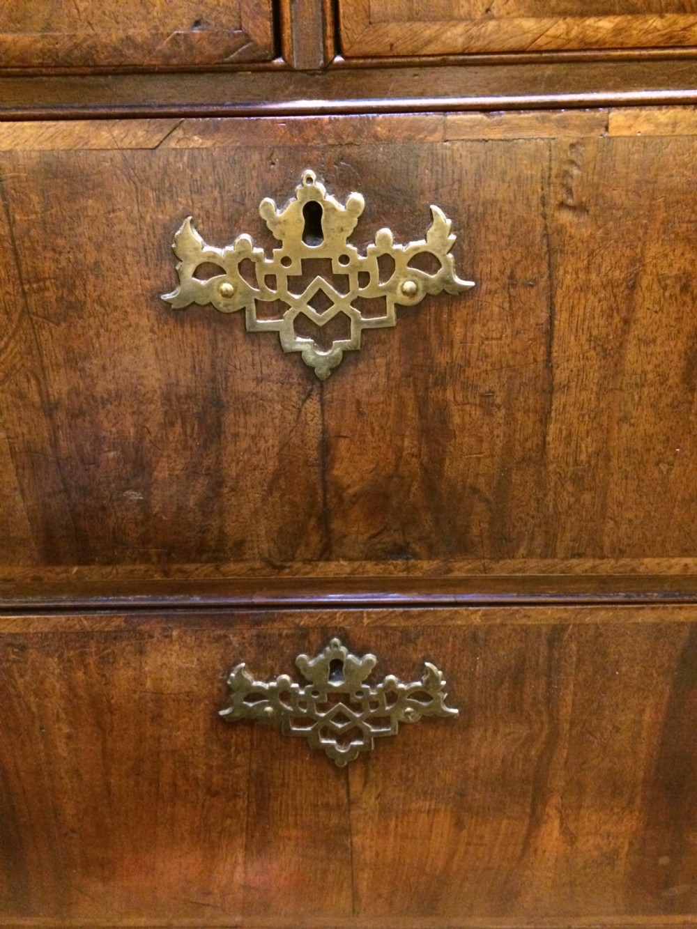 18thC Walnut chest of drawers View III