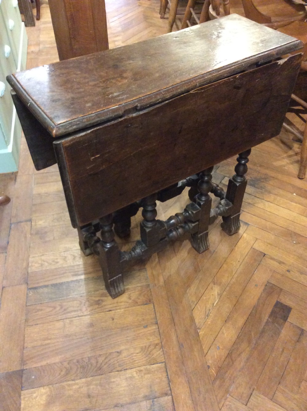 Late 17thC Elm gateleg table with broganza feet c. 1680 View II