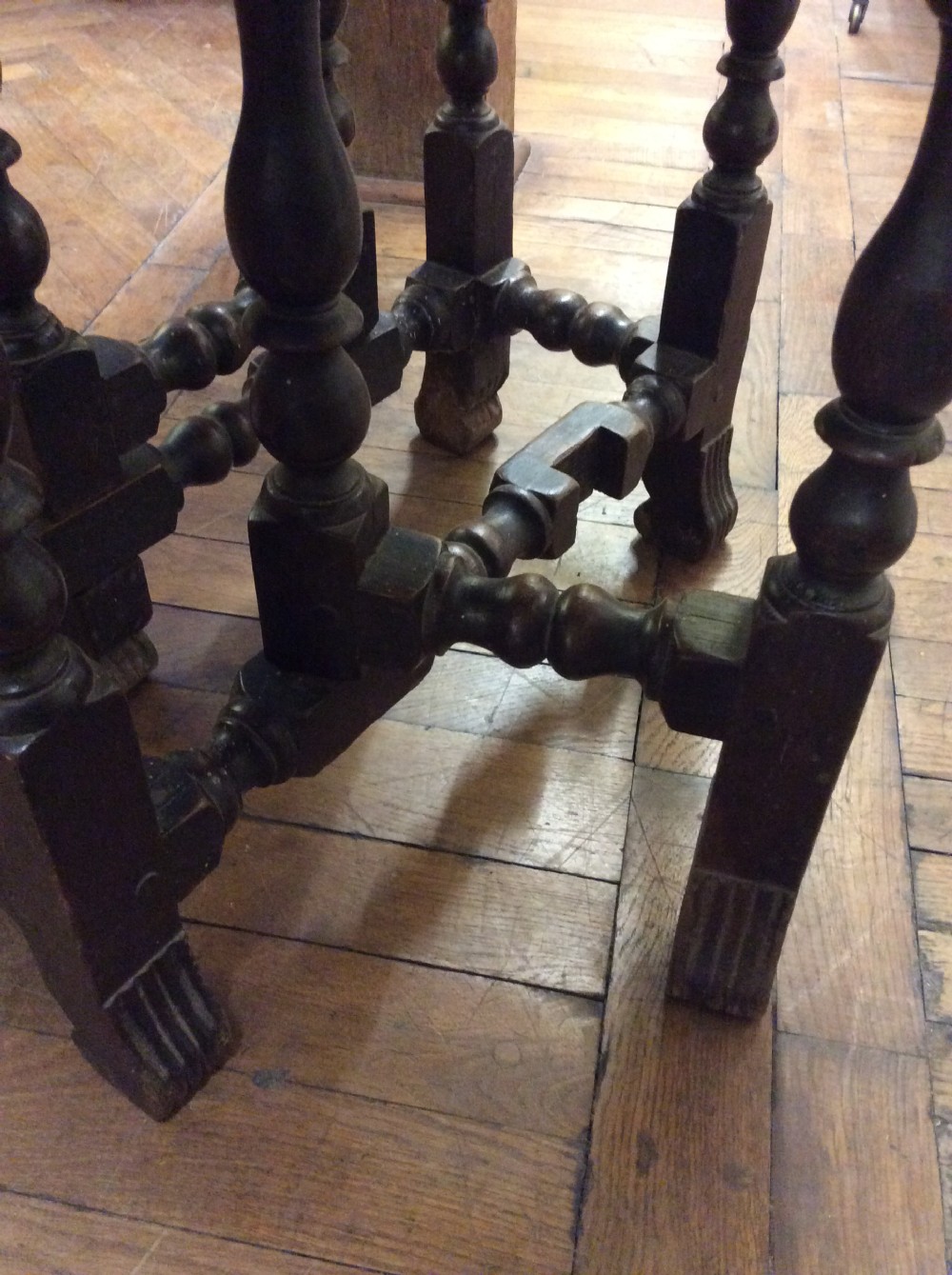 Late 17thC Elm gateleg table with broganza feet c. 1680 View X