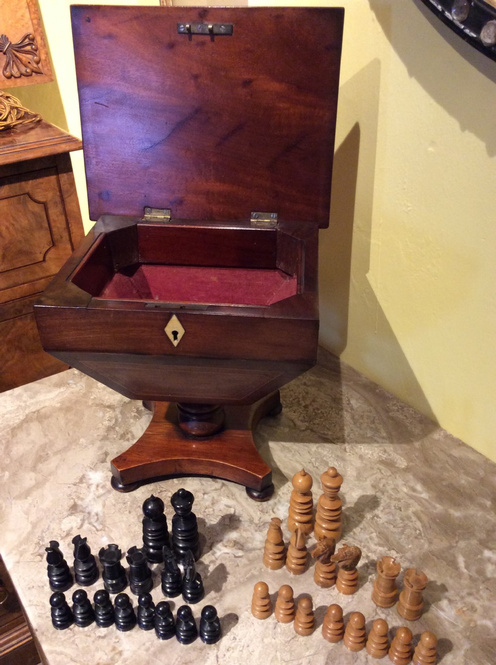19thC Mahogany, rosewood and maple chess set View IV
