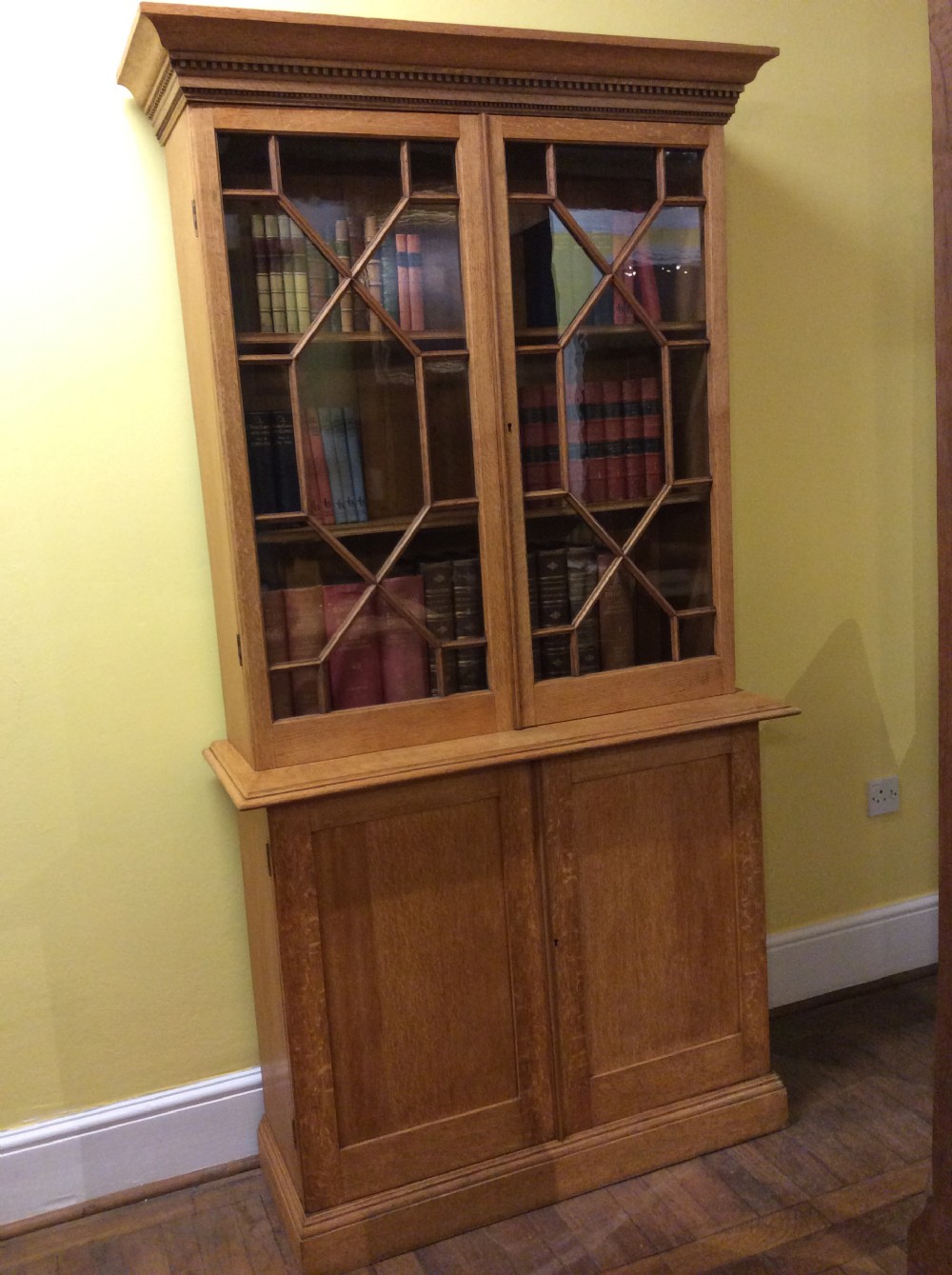 19thC  Oak 2 door bookcase with astrical glazing View IV