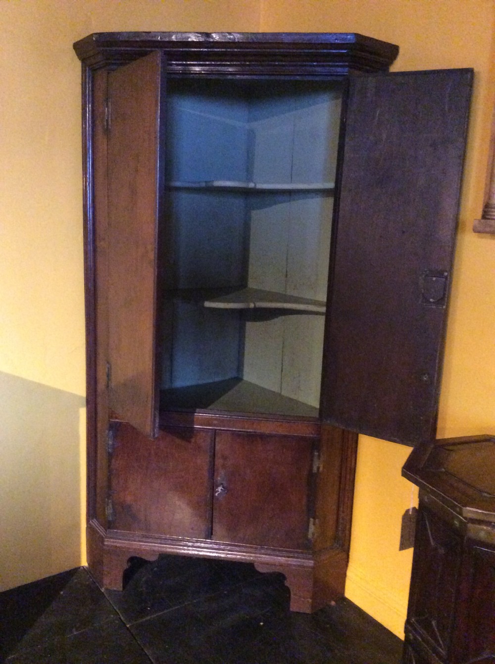 18thC Walnut and oak corner cupboard View IV