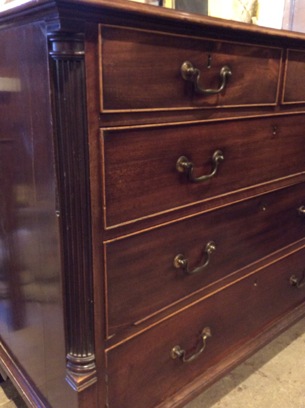 18thC North Country Mahogany chest of drawers View IV