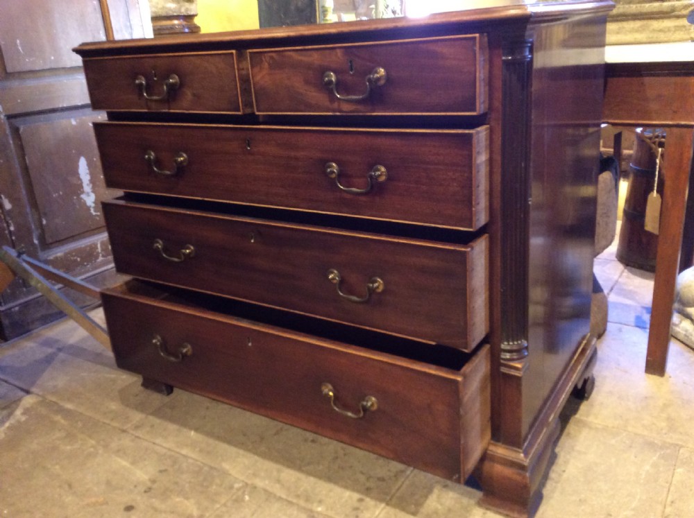 18thC North Country Mahogany chest of drawers View VI