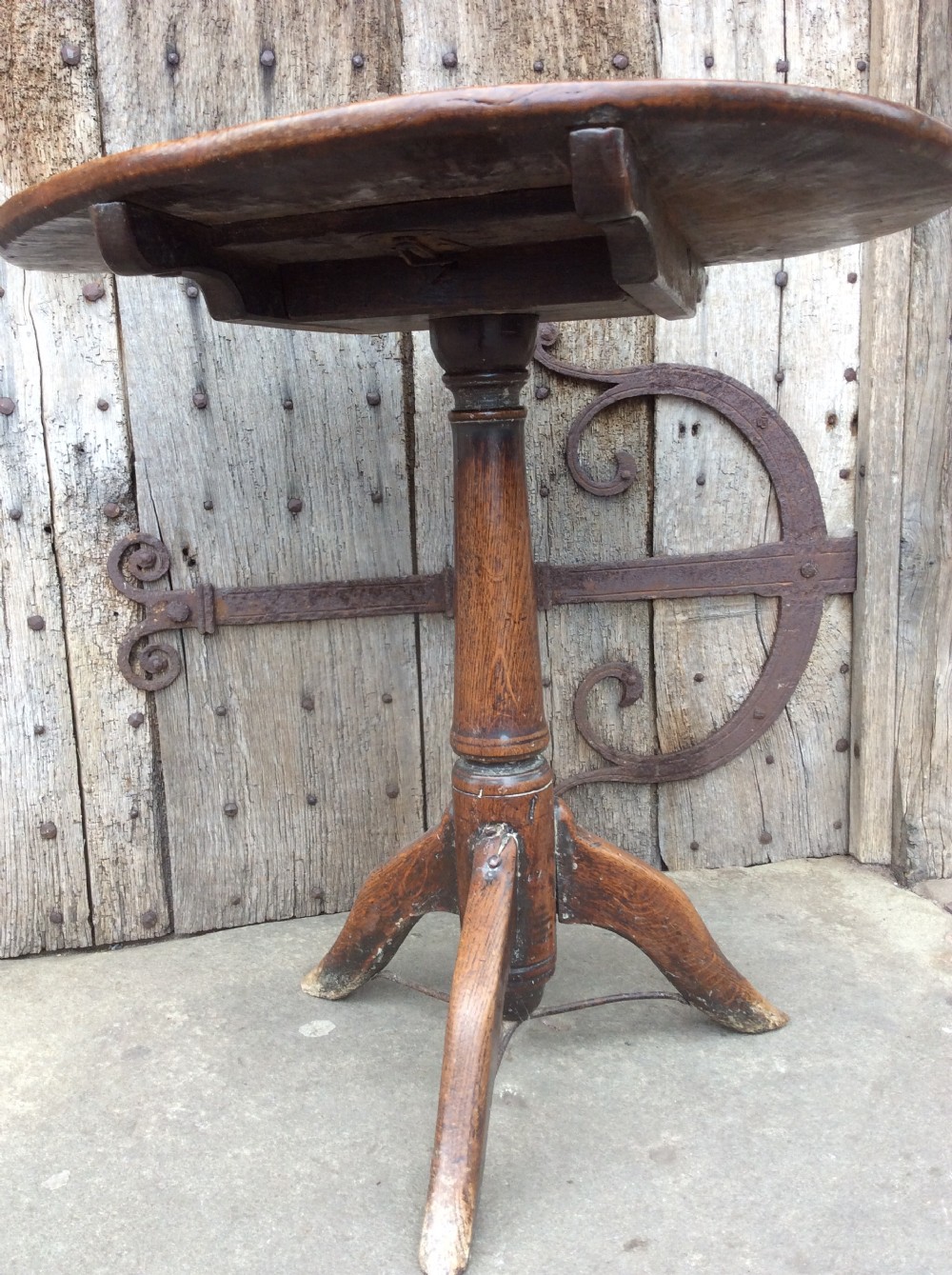 18thC Oak primitive tripod table View III