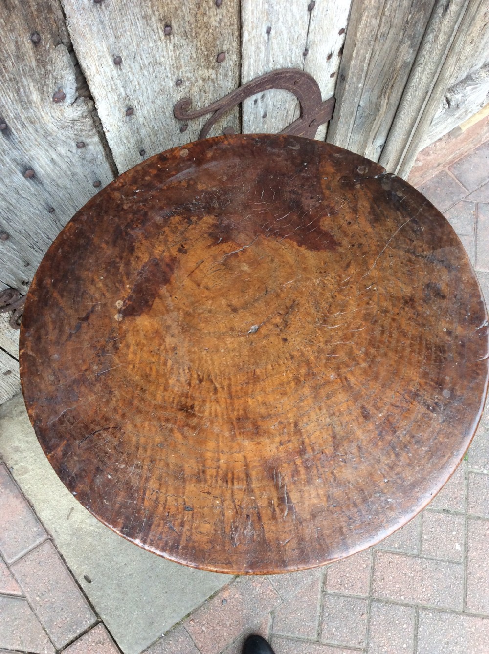 18thC Oak primitive tripod table View IV