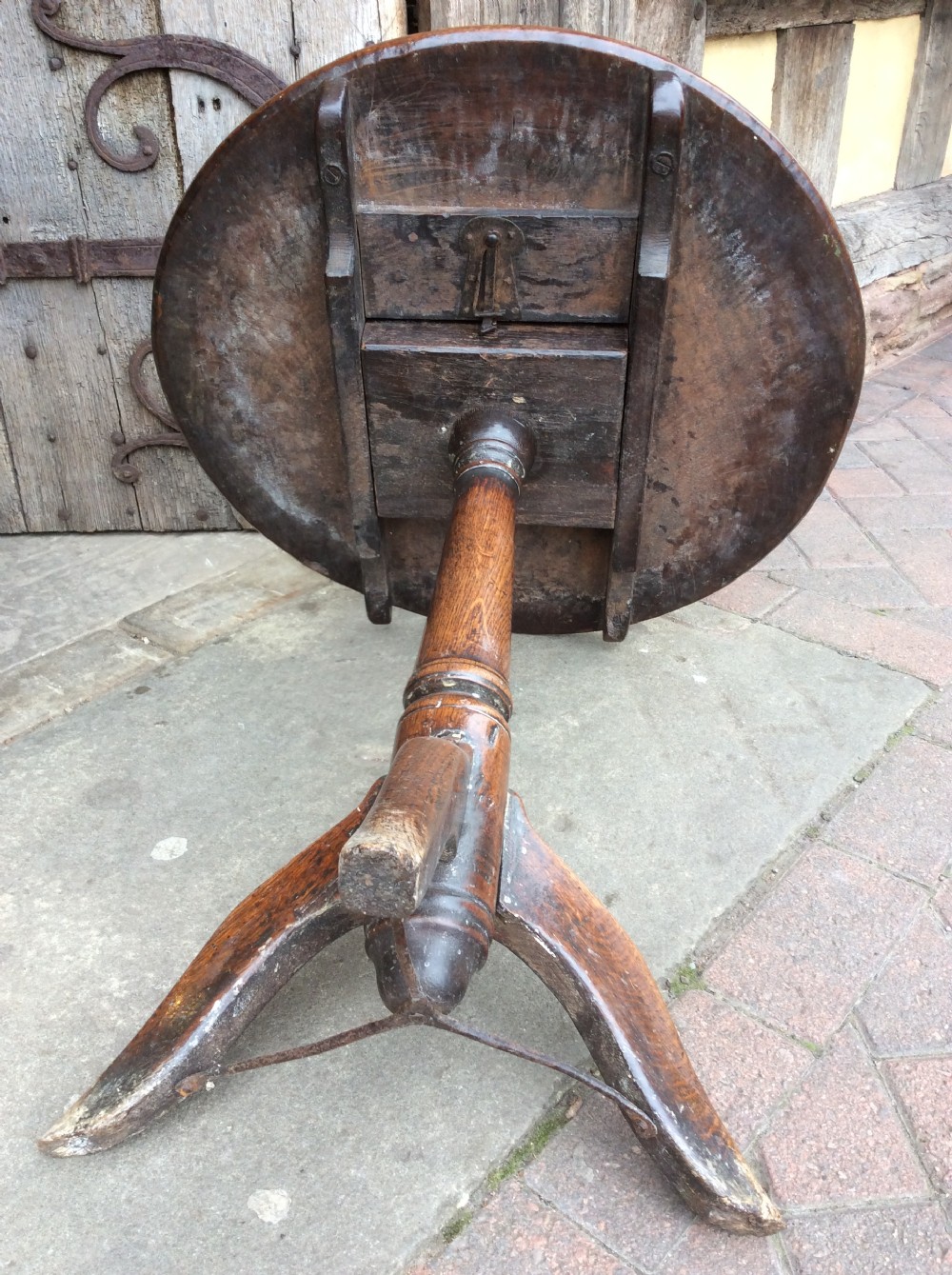 18thC Oak primitive tripod table View VI