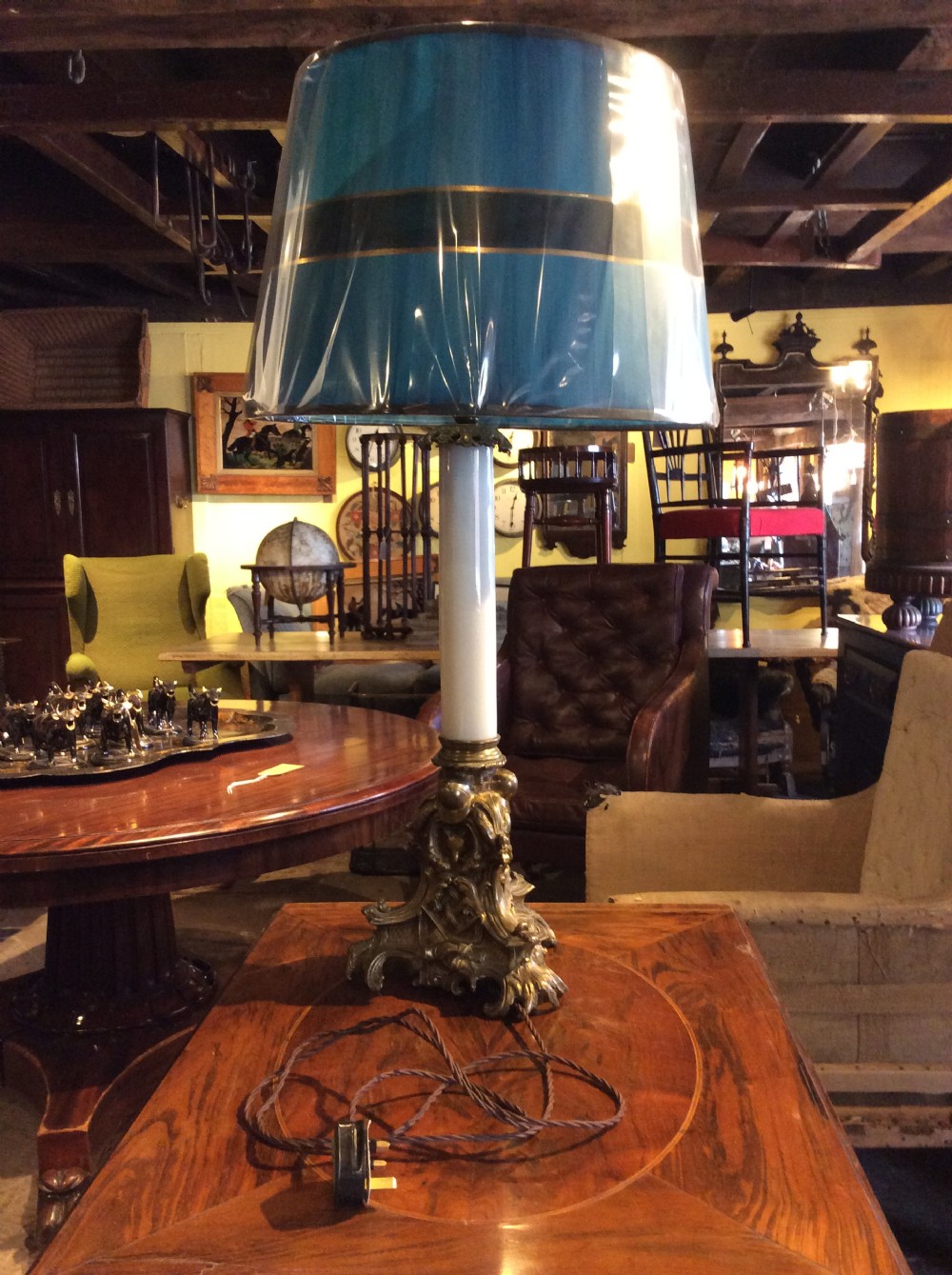 19thC Brass lamp with hunting subject  View IV