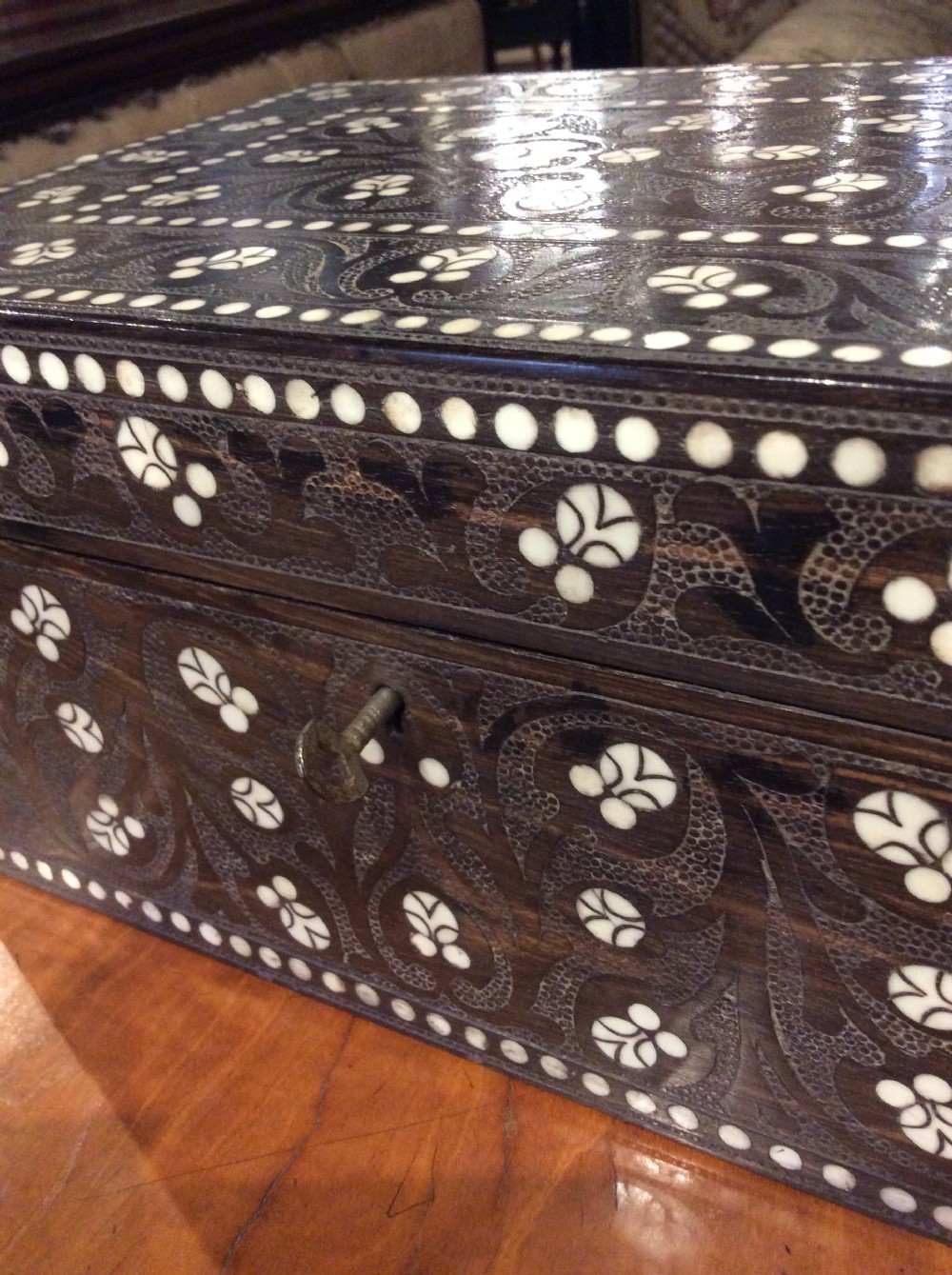 19thC rosewood box with bone inlay View IV