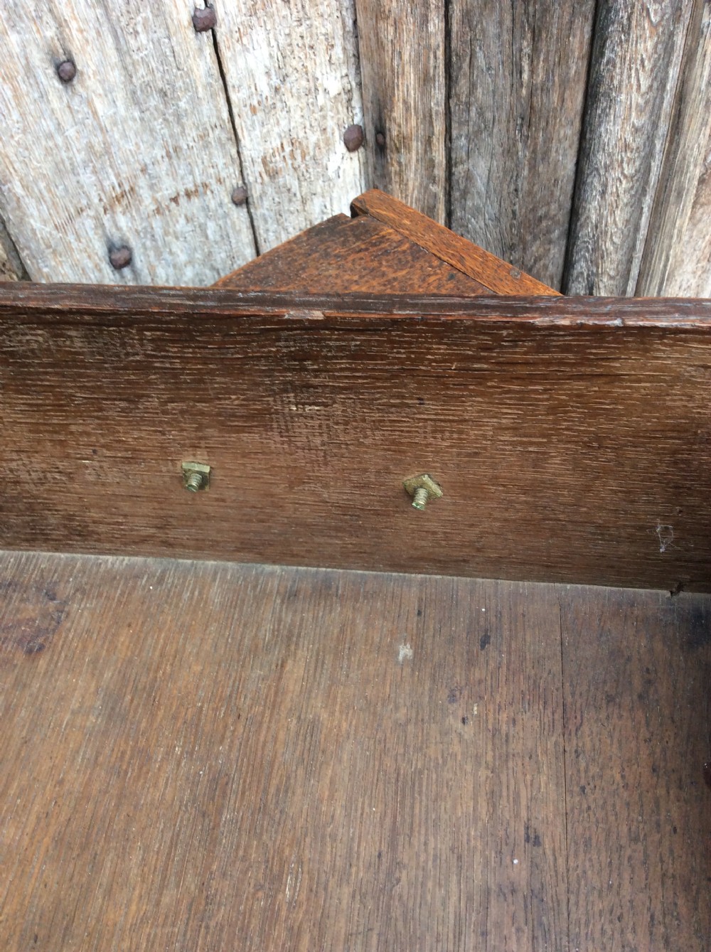 18thC Oak small chest of 4 drawers on bracket feet View VI