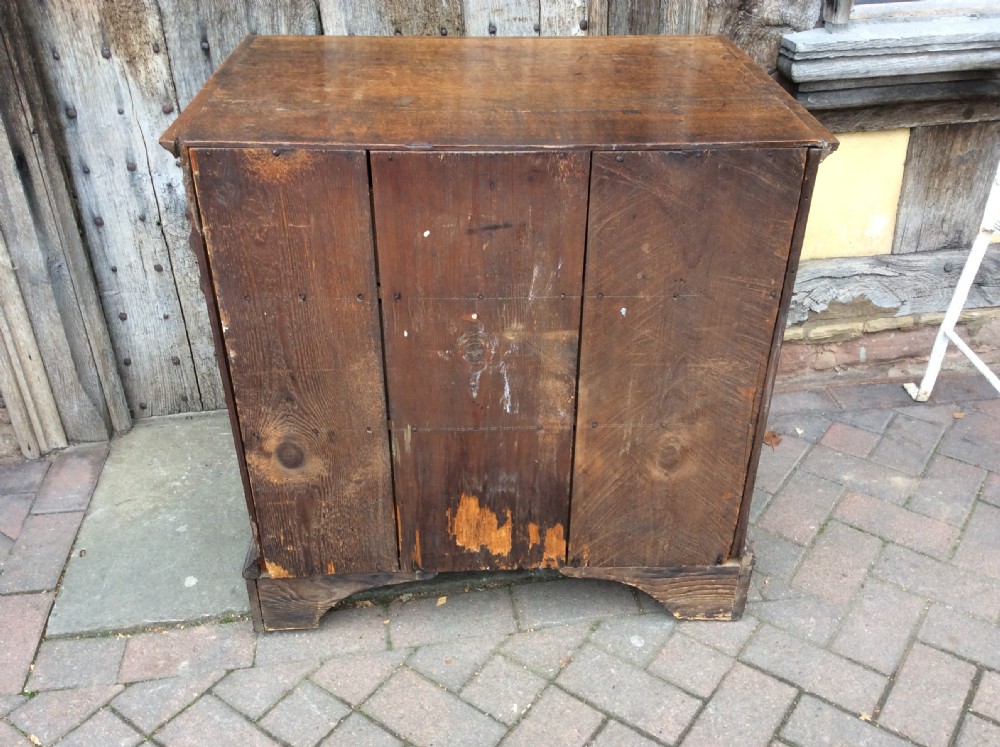18thC Oak small chest of 4 drawers on bracket feet View VII