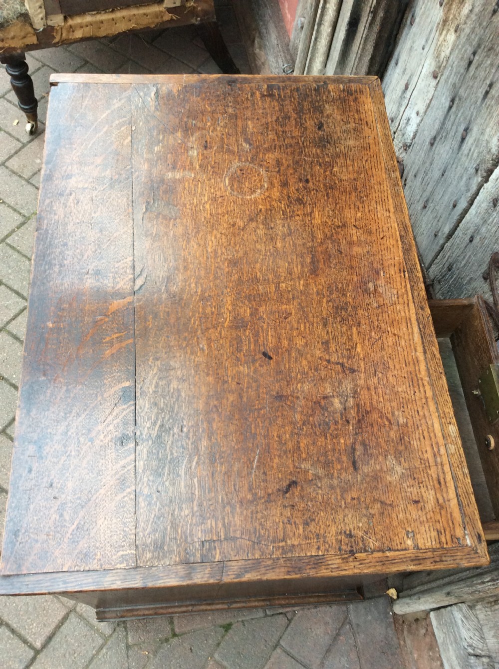 18thC Oak small chest of 4 drawers on bracket feet View VIII