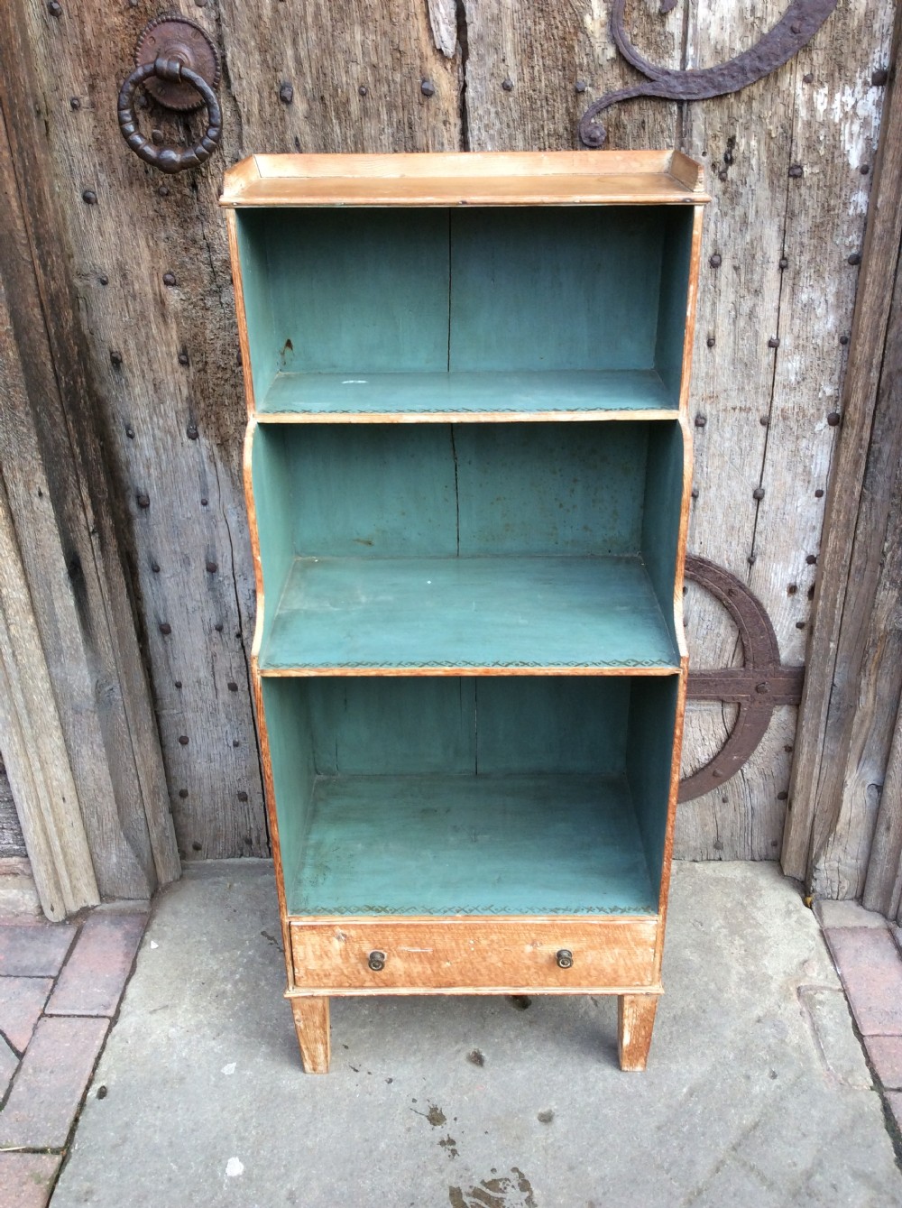 Pine and decorated waterfall shelves