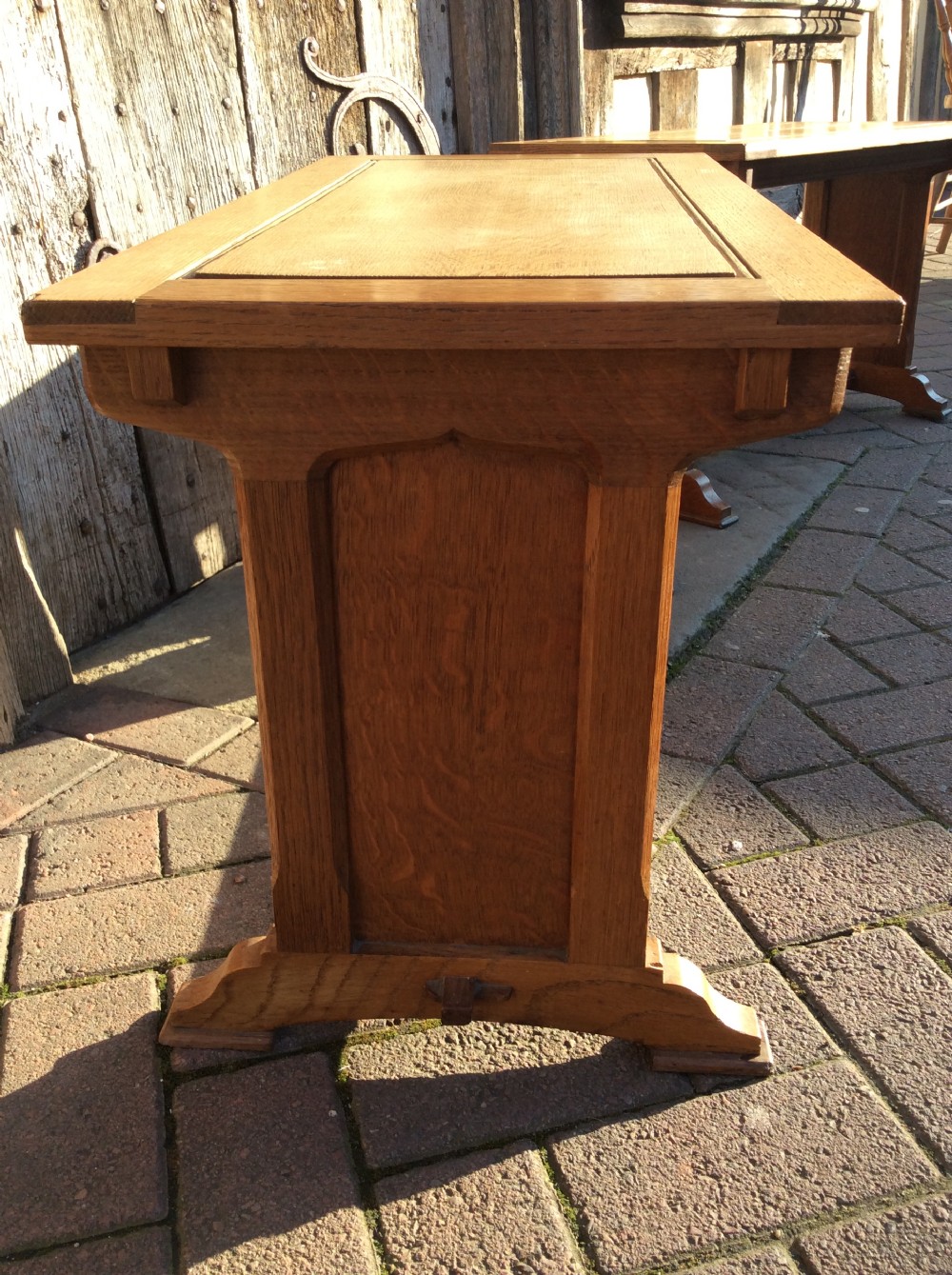 Cotswold school Oak rectangular shape table View IV