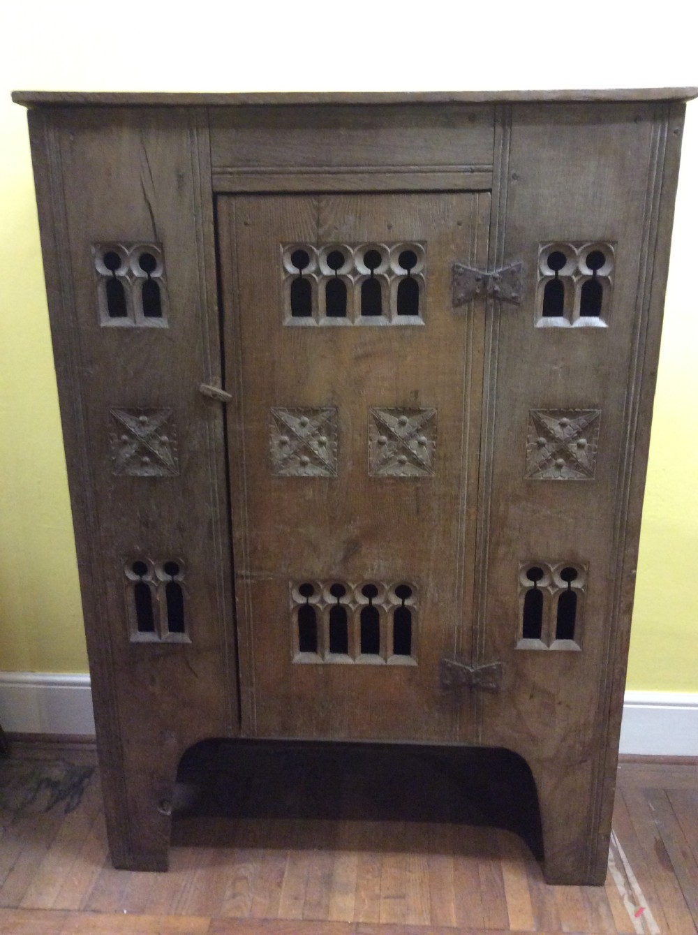 Arts & Craft Gothic Oak aumbry