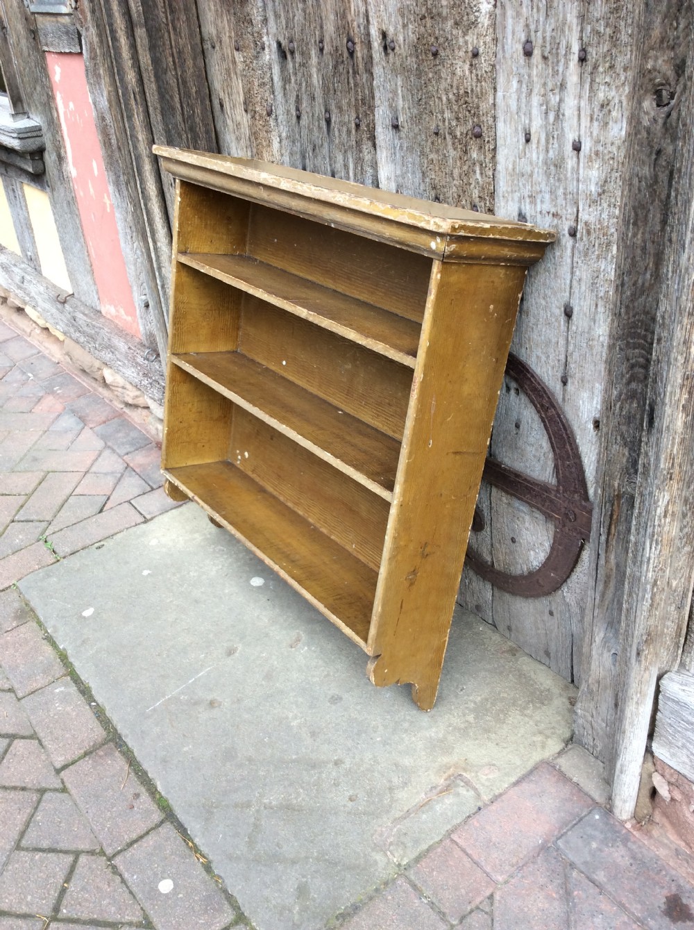 A set of 19thC country wall shelves