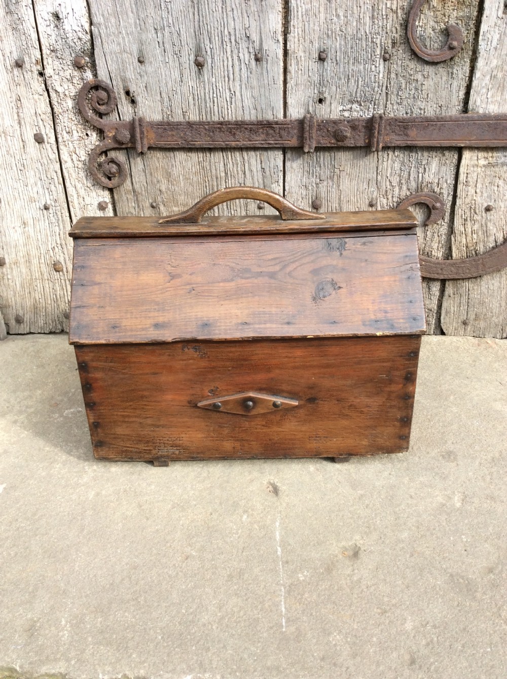 Victorian Ferret box in pine View III