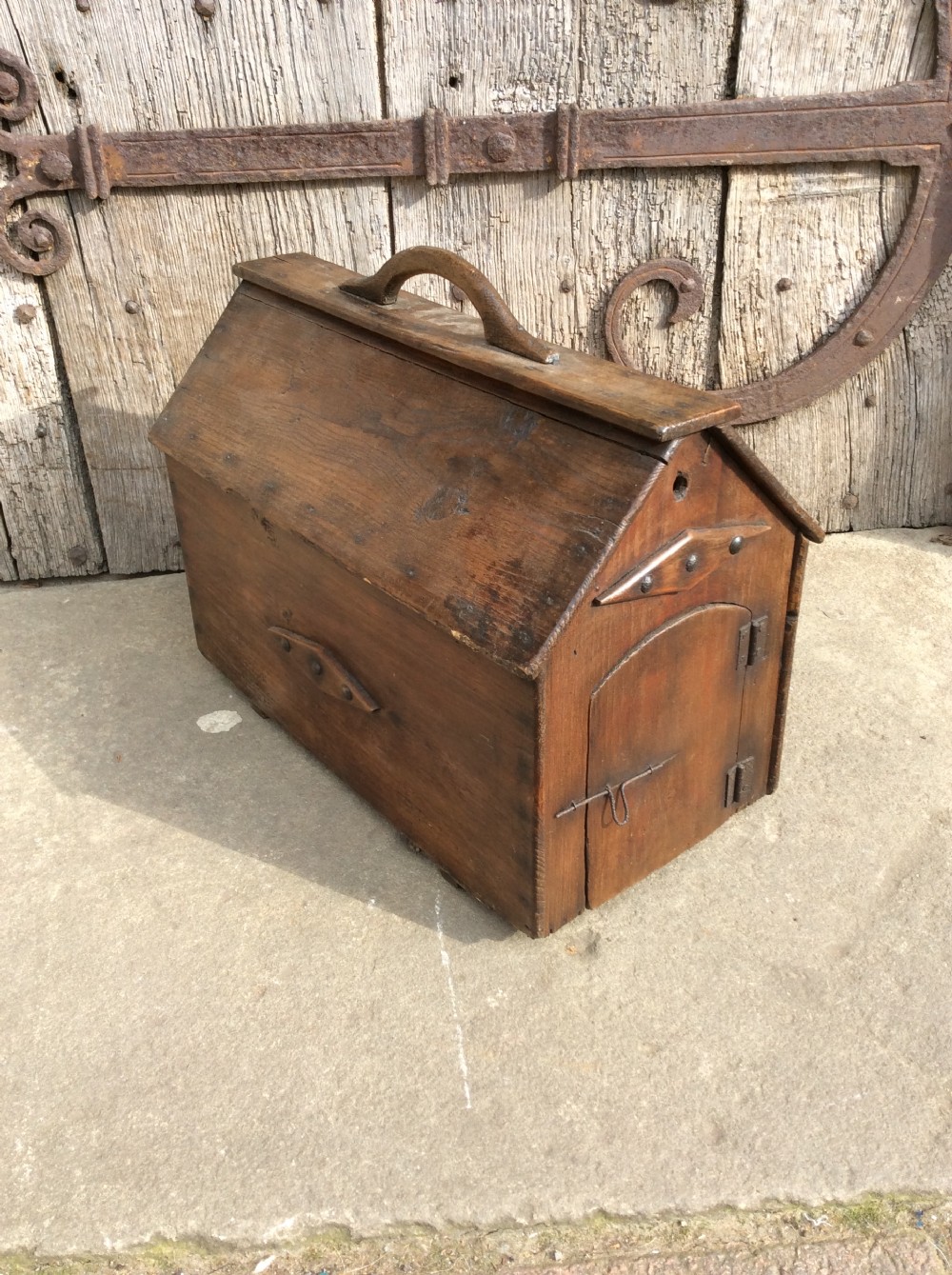 Victorian Ferret box in pine View V