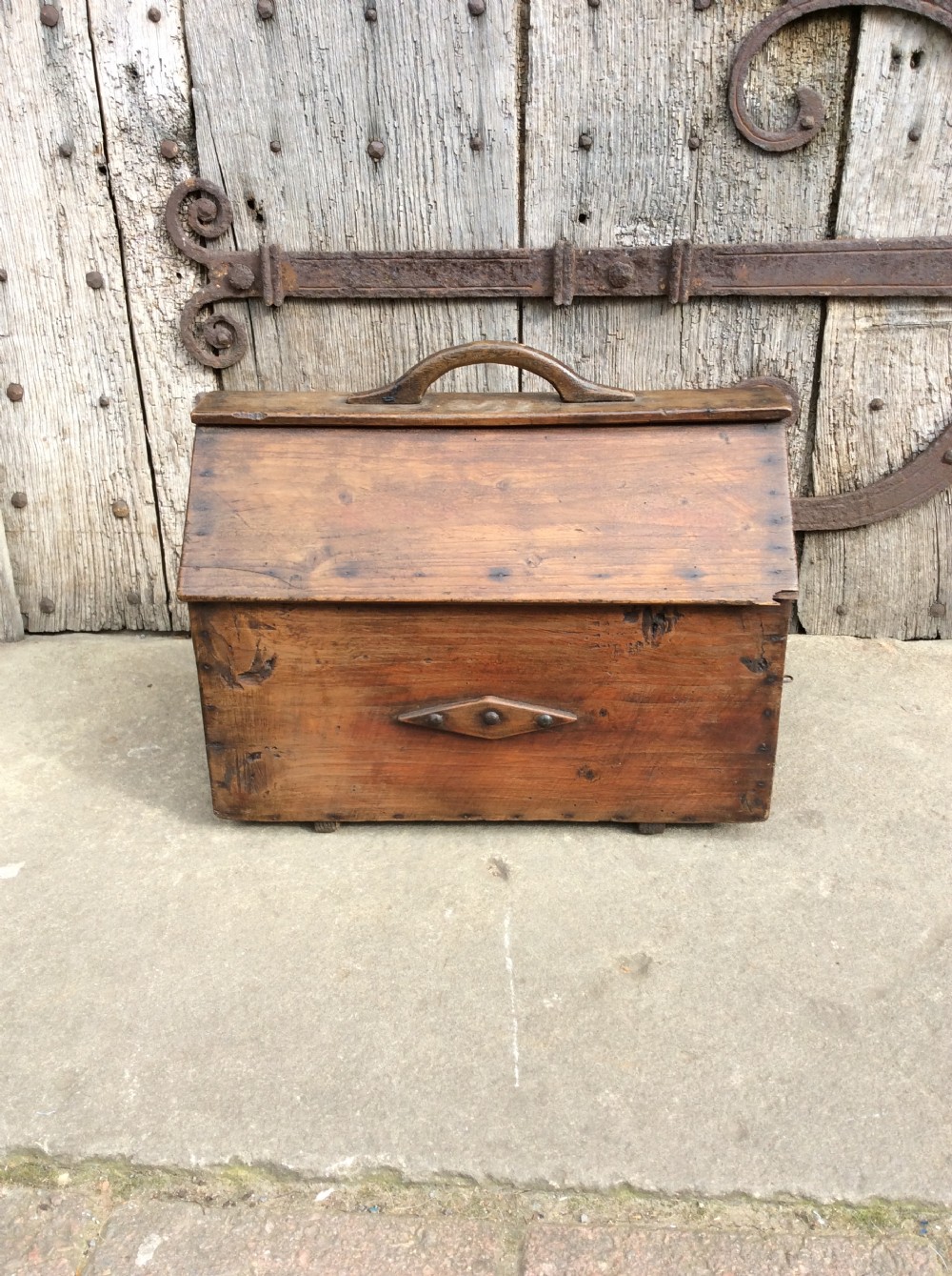 Victorian Ferret box in pine View VII