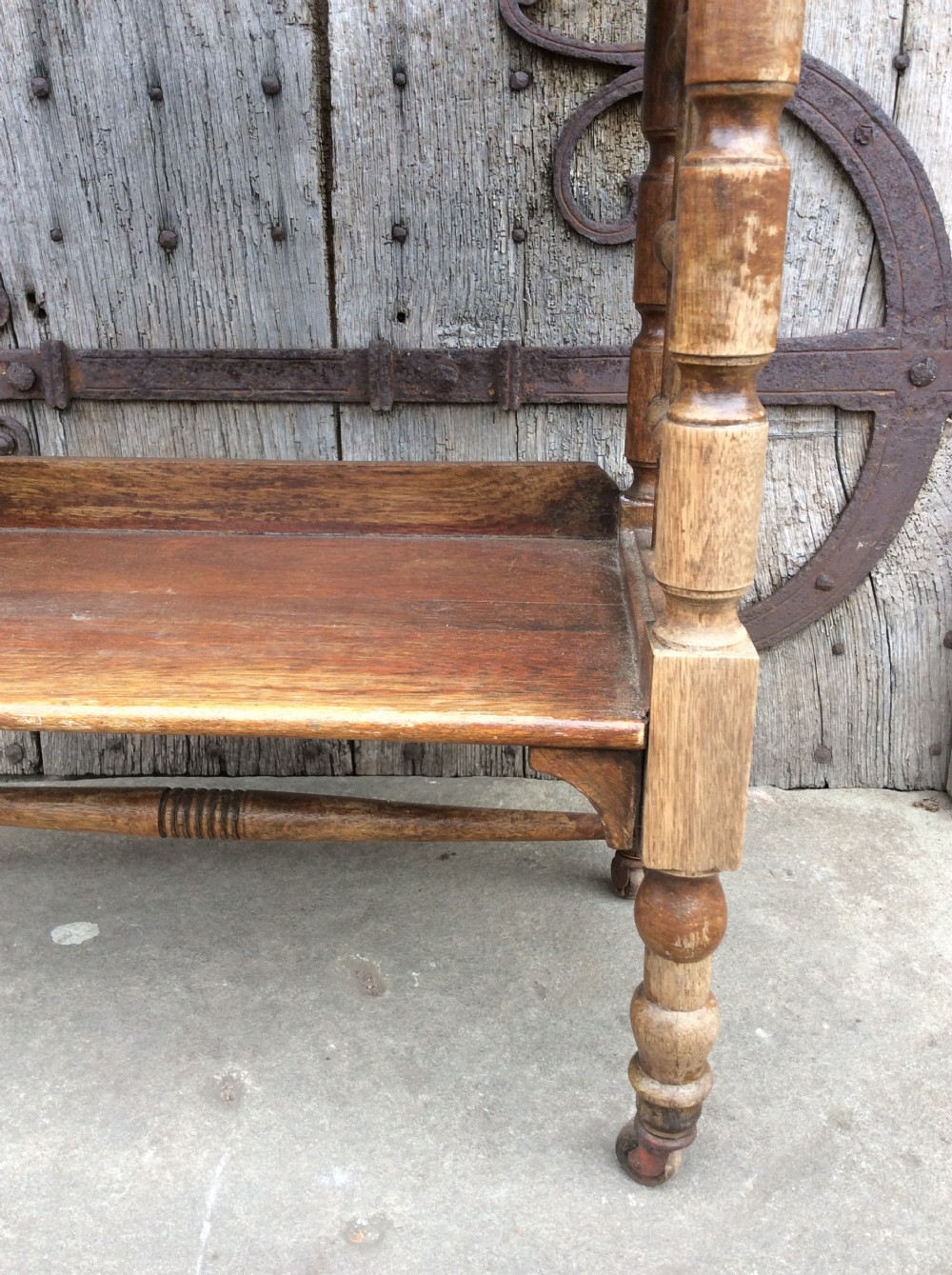 0ak Liberty 3 tier table View VII