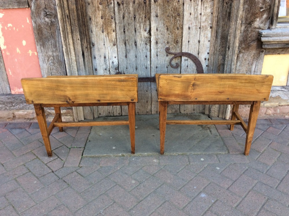 Pair of sturdy oak luggage racks View VI