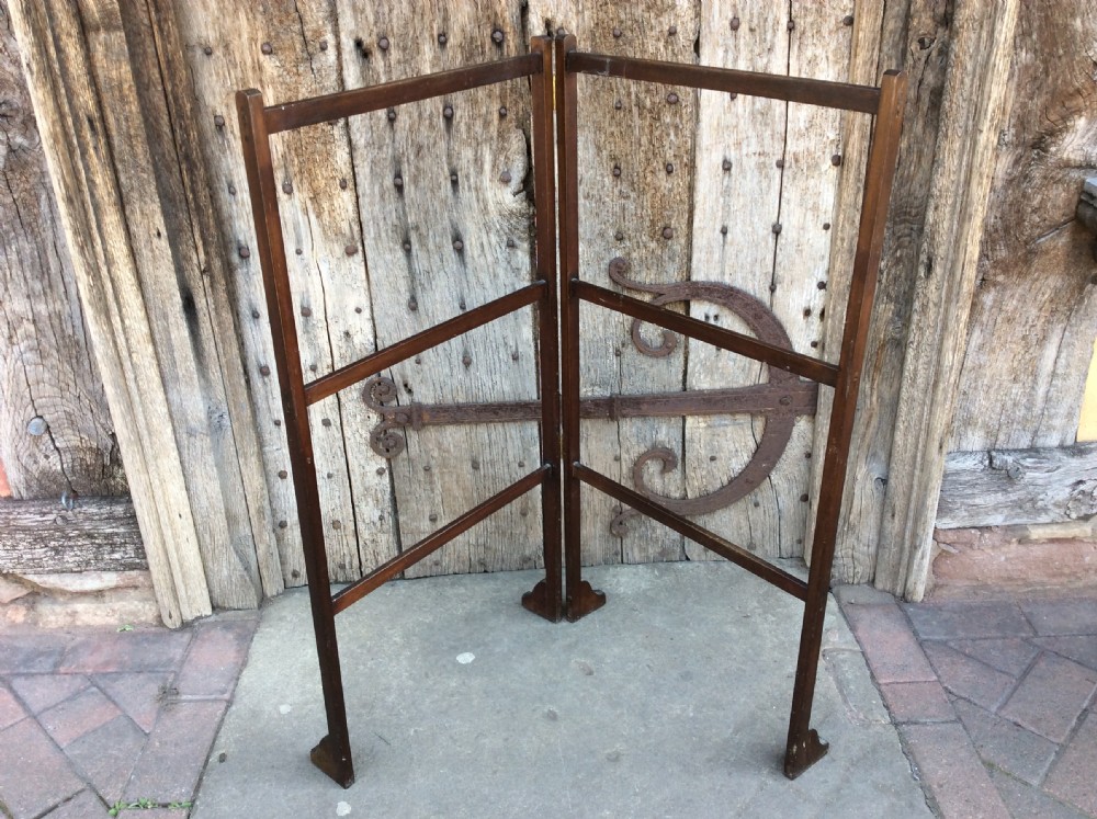 A Mahogany 2 fold towel rail