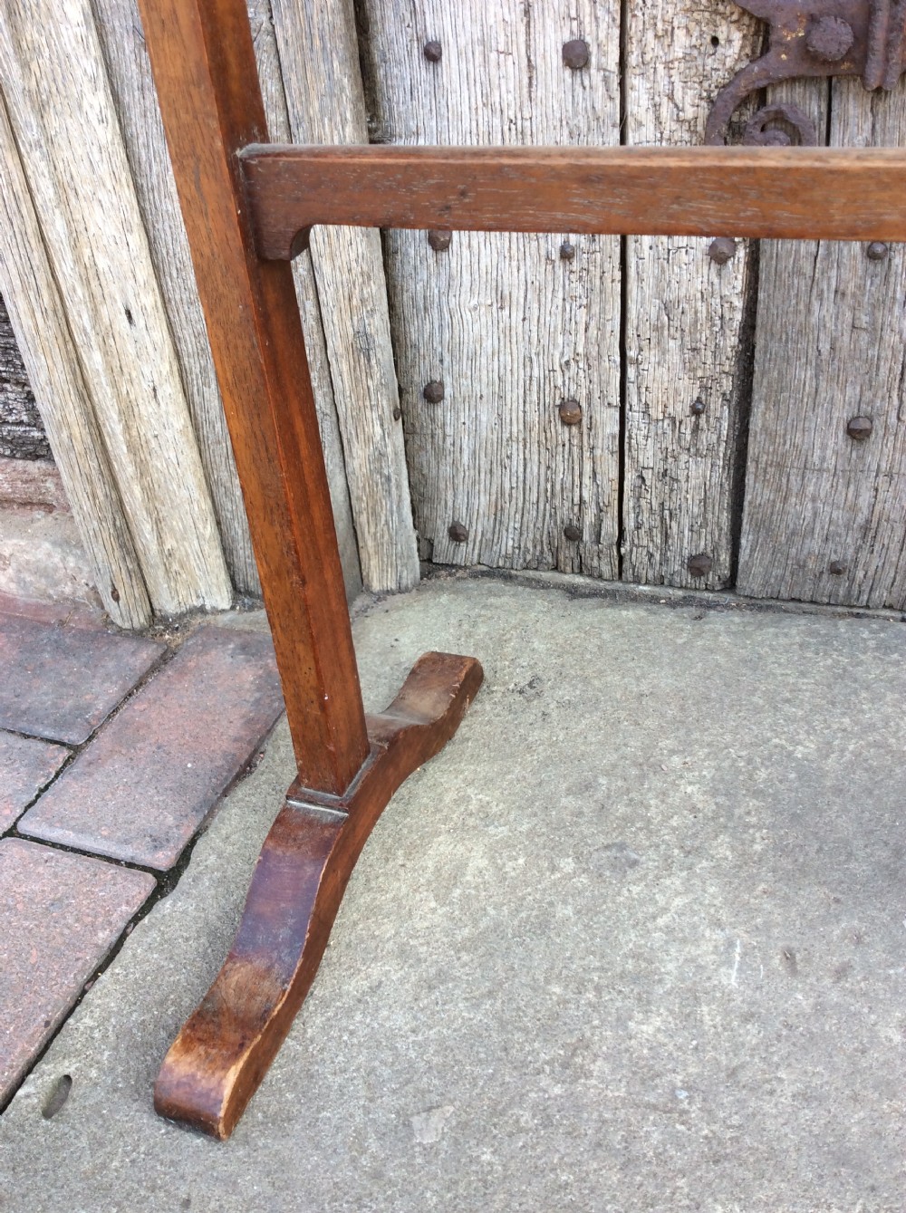 An Edwardian English walnut  towel rail View IV