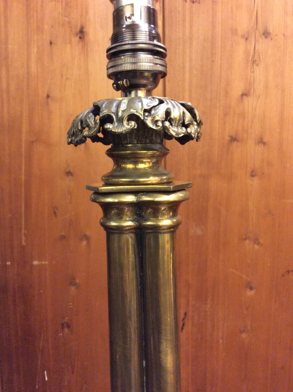 A pair of 19thC cluster column brass lamps View III