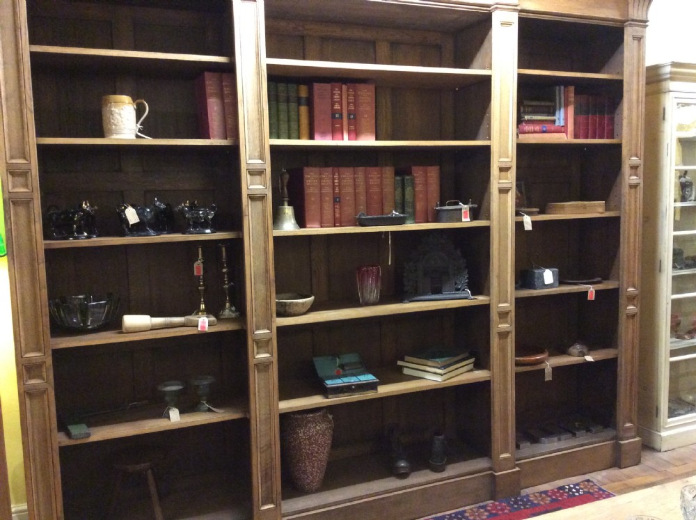 19thC English Oak architectural open fronted 3 sectional bookcase  View III