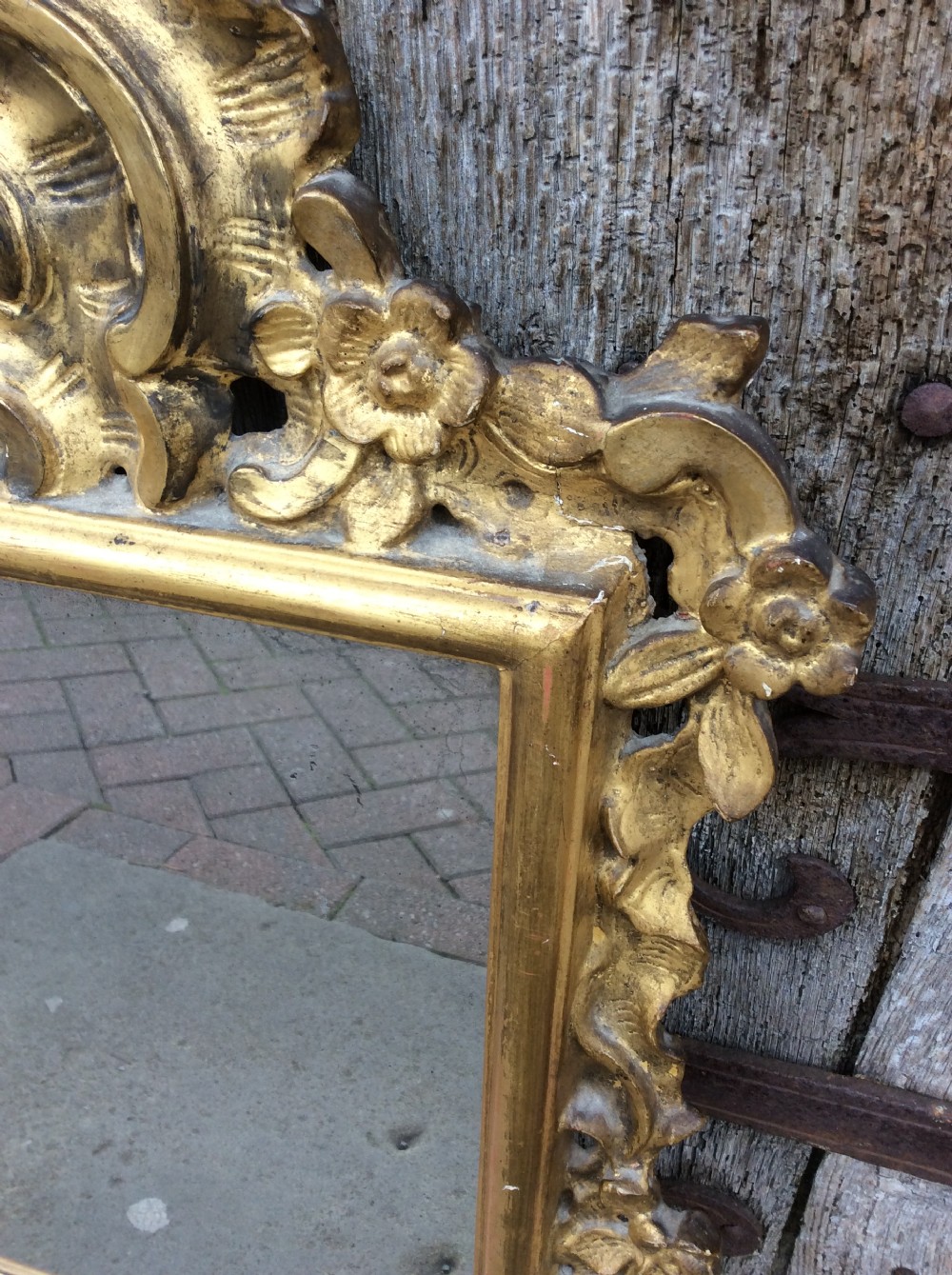 An 18thC Italian carved & gilded mirror View VI