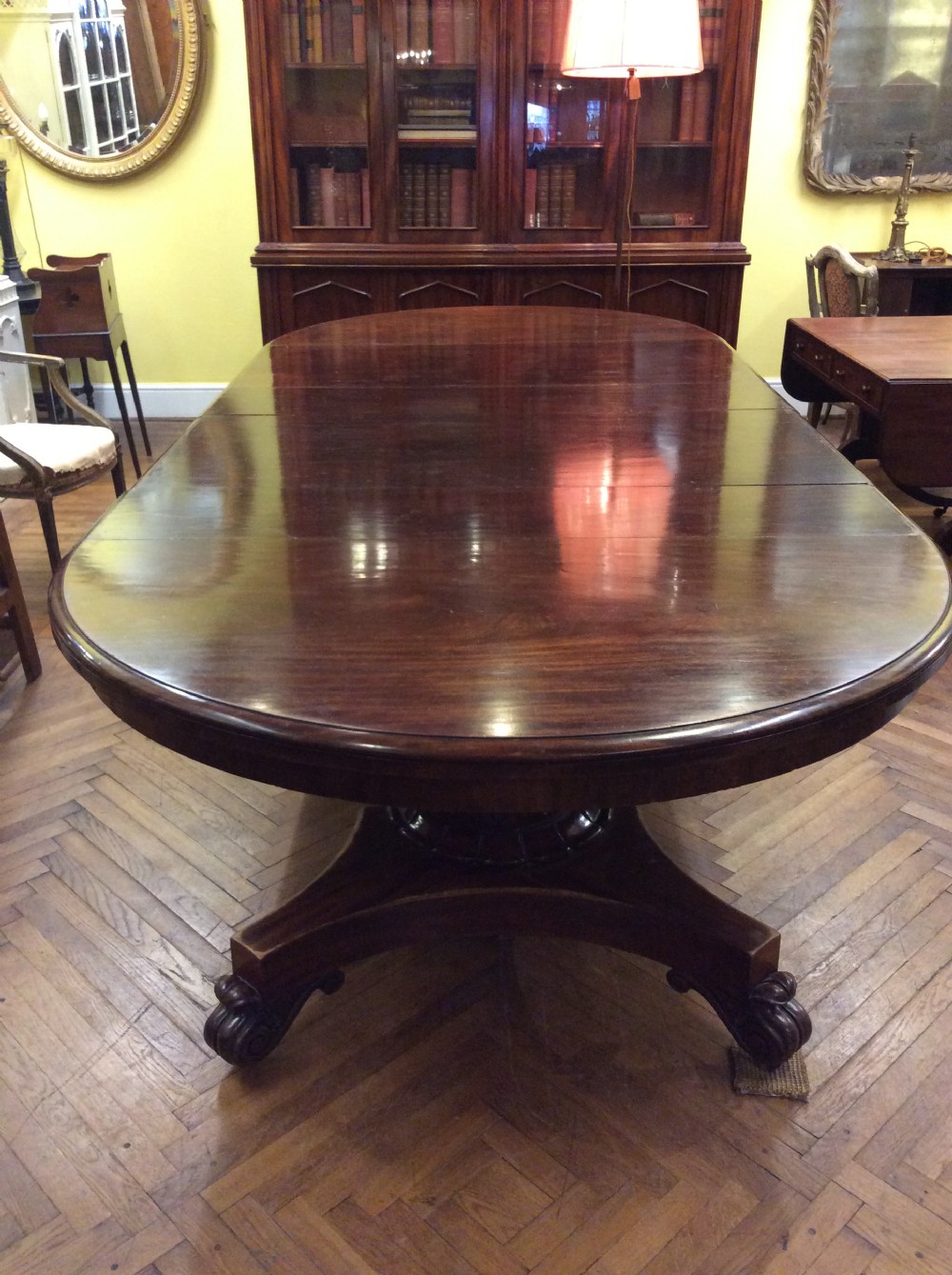A 19thC Mahogany extending dining table View VIII