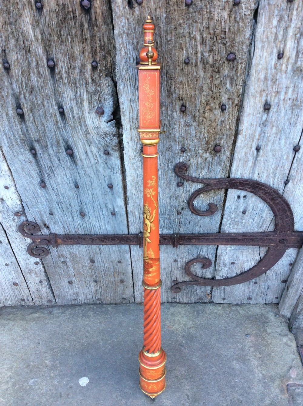 A 1920’s queen Anne style barometre View VI