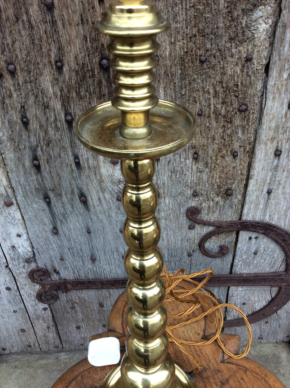 A 19thC bobbin column brass table lamp View III