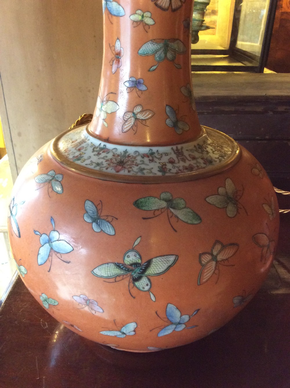 A  very near pair of lamps, both with the «  hundred butterfly » pattern   View IX