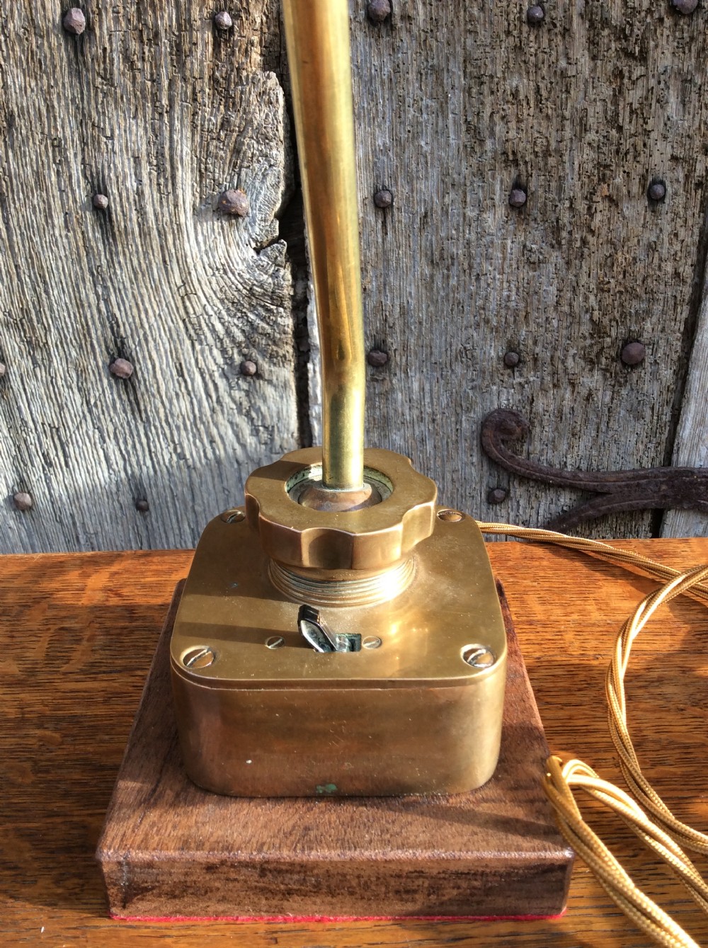An early 20thC heavy quality brass table lamp View III