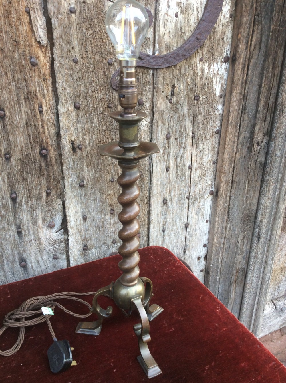 A 19thC pair of bronze table lamps View IV