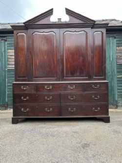 18TH CENTURY CHIPPENDALE PERIOD MAHOGANY PRESS CUPBOARD